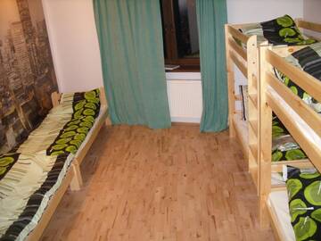 Фото номера Семейный номер (для 6 взрослых) Хостелы Hostel Sosnowiec г. Сосновец 2