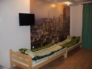 Фото номера Семейный номер (для 6 взрослых) Хостелы Hostel Sosnowiec г. Сосновец 5
